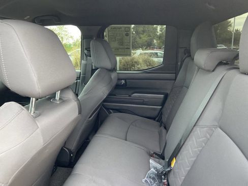 Used 2025 Toyota Tacoma SR image 17