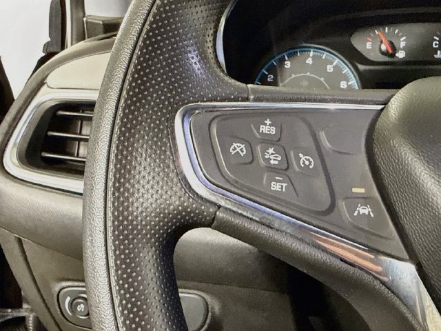 Used 2021 Chevrolet Equinox LS w/ LPO, Blackout Package AWD/4WD image 13