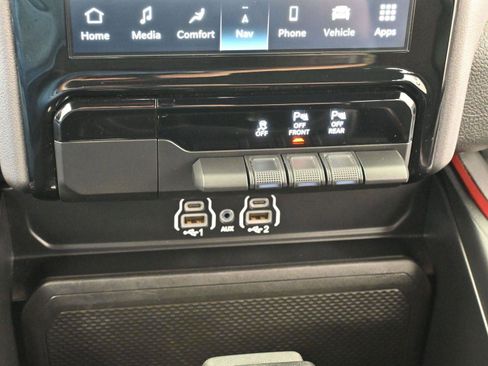 Used 2025 RAM 1500 Rebel image 24