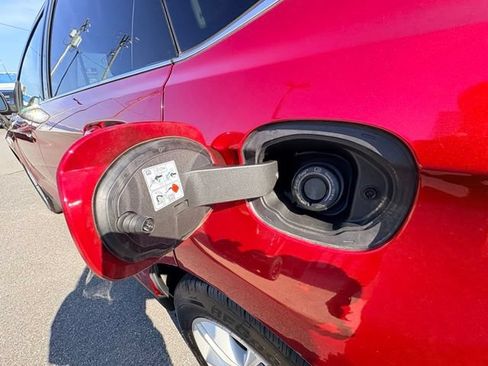 Used 2018 Ford Edge SEL w/ Equipment Group 201A FWD image 18