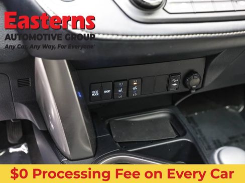 Used 2018 Toyota RAV4 XLE AWD/4WD image 21