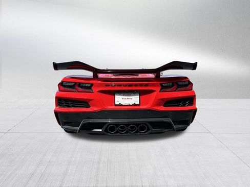 Used 2024 Chevrolet Corvette Z06 w/ Z07 Performance Package RWD image 7