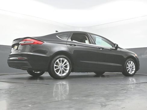 Used 2020 Ford Fusion SE FWD image 42