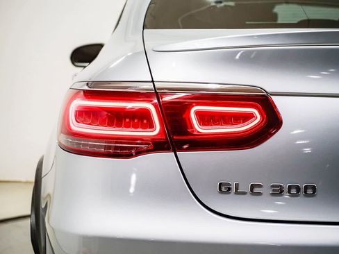 Used 2023 Mercedes-Benz GLC 300 4MATIC Coupe image 9