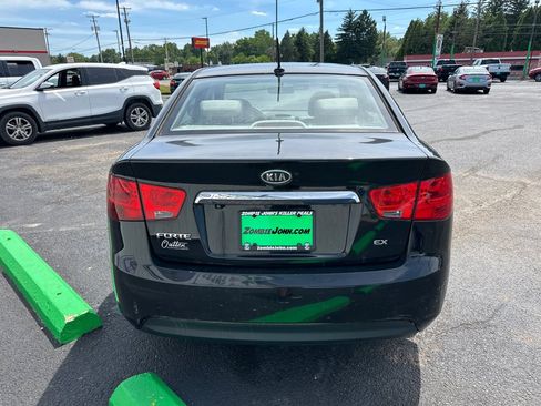 Used 2012 Kia Forte EX w/ Tech Pkg FWD image 6