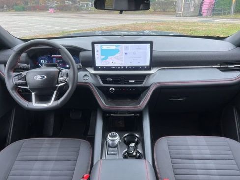 Used 2025 Ford Explorer ST-Line image 36