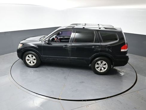 Used 2009 Kia Borrego LX RWD image 19