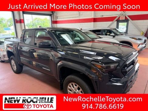 Used 2024 Toyota Tacoma SR5 AWD/4WD image 1