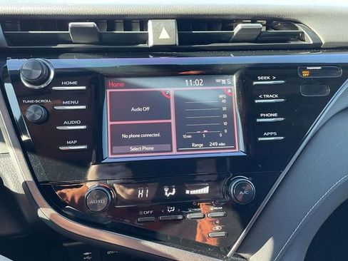 Used 2019 Toyota Camry SE image 21
