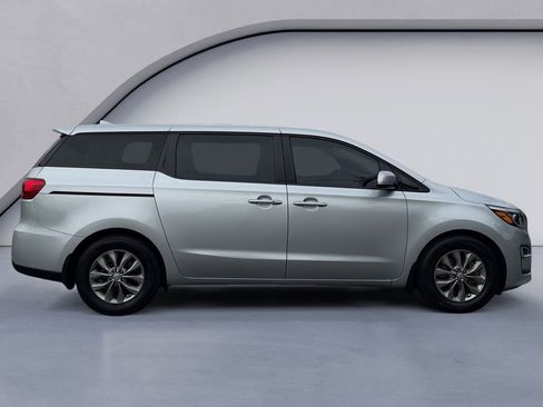 Used 2021 Kia Sedona LX FWD image 6