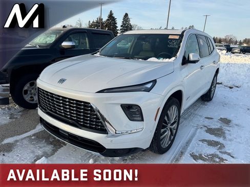 Used 2025 Buick Enclave Avenir w/ Super Cruise Package image 1
