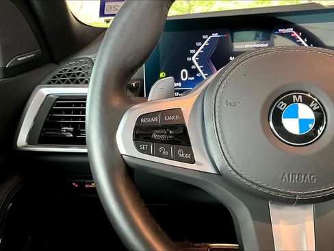 Used 2024 BMW X5 sDrive40i w/ M Sport Package RWD image 23