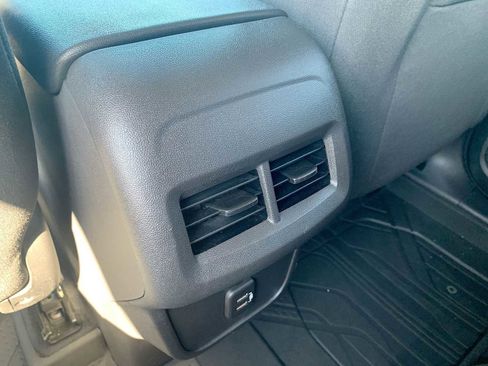 Certified 2021 Chevrolet Equinox LT image 20