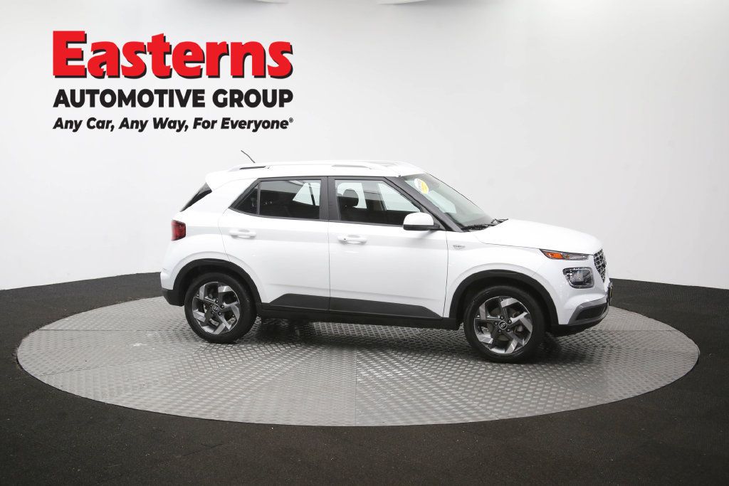 Used 2025 Hyundai Venue SEL FWD image 51