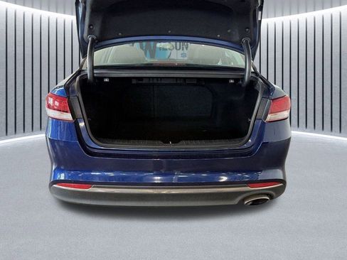 Used 2017 Kia Optima LX image 9