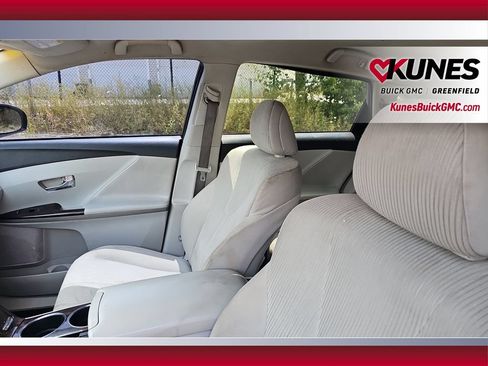 Used 2009 Toyota Venza FWD image 18