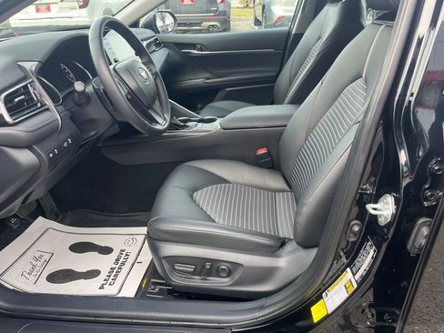 Certified 2024 Toyota Camry SE w/ Convenience Package image 10