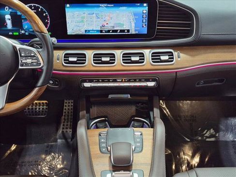 Used 2023 Mercedes-Benz GLS 450 4MATIC image 15