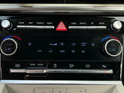 Used 2025 Hyundai Santa Fe SEL image 25