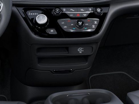 New 2026 Chrysler Pacifica Select image 24