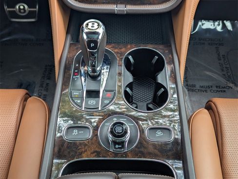 Used 2019 Bentley Bentayga image 13