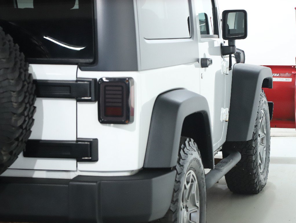 Used 2017 Jeep Wrangler Rubicon w/ Connectivity Group AWD/4WD image 38