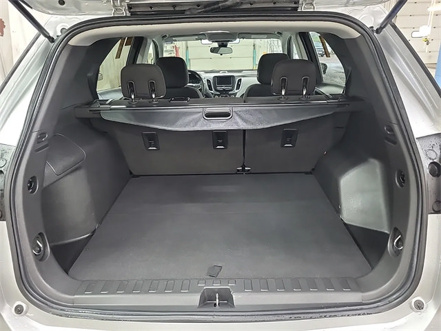Used 2020 Chevrolet Equinox LS w/ LS Convenience Package AWD/4WD image 13