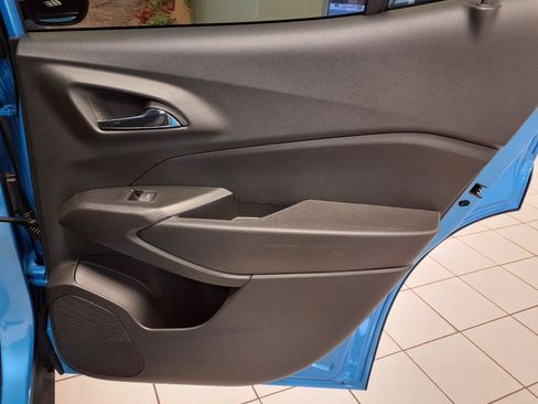 Used 2025 Chevrolet Trax ACTIV FWD image 12