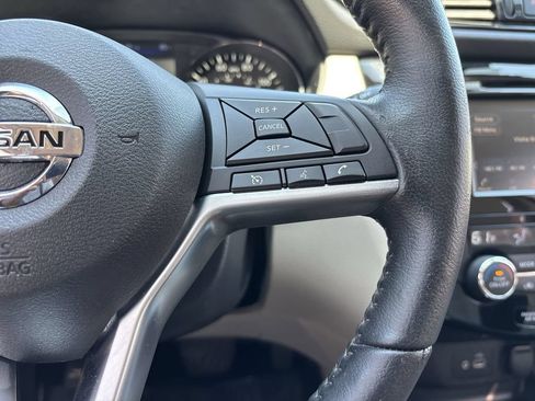 Used 2021 Nissan Rogue Sport SV FWD image 26