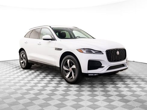 Used 2022 Jaguar F-PACE S image 9