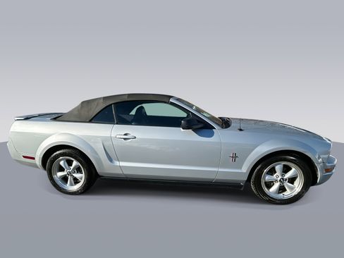 Used 2007 Ford Mustang Premium image 2