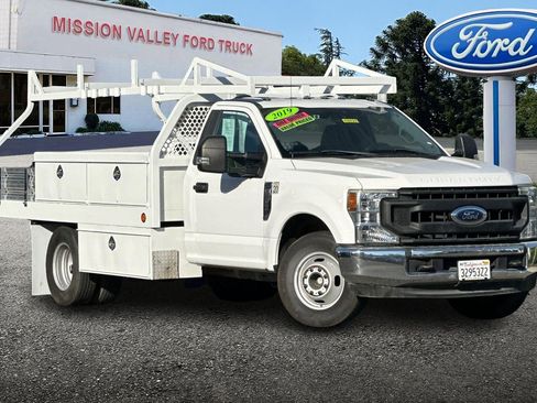 Used 2020 Ford F350 XL w/ Power Equipment Group RWD image 2
