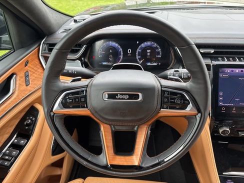 Used 2025 Jeep Grand Cherokee Summit w/ Adv Protech Group IV AWD/4WD image 21
