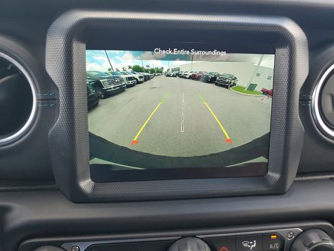 Used 2022 Jeep Wrangler Unlimited Rubicon 4xe w/ Steel Bumper Group image 11