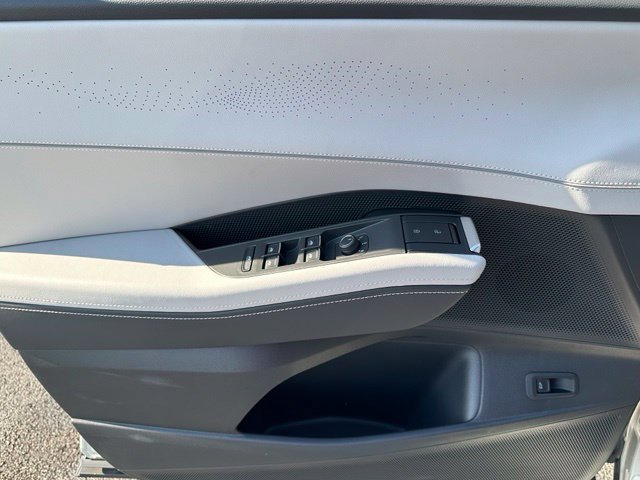 New 2027 Volkswagen Atlas SEL R-Line AWD/4WD image 18