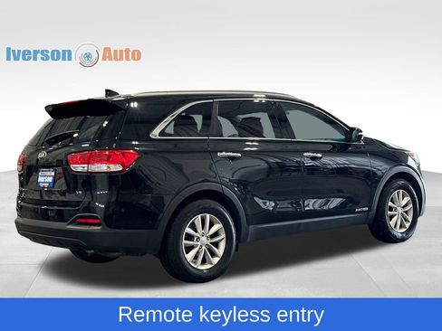 Used 2016 Kia Sorento LX w/ LX Convenience Package AWD/4WD image 9