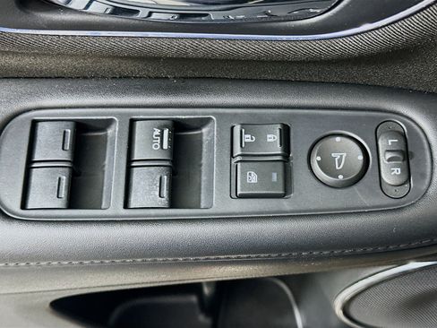 Used 2016 Honda HR-V EX image 15