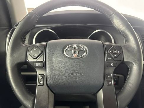 Used 2019 Toyota Sequoia SR5 AWD/4WD image 20