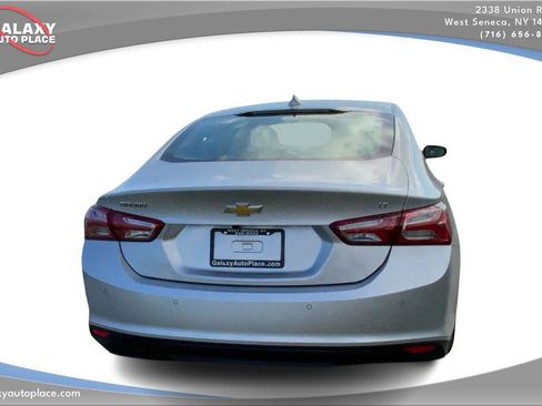 Used 2021 Chevrolet Malibu LT image 6