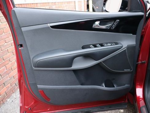 Used 2020 Kia Sorento SX image 9