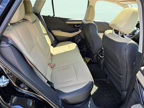 Used 2025 Subaru Outback Limited AWD/4WD image 18