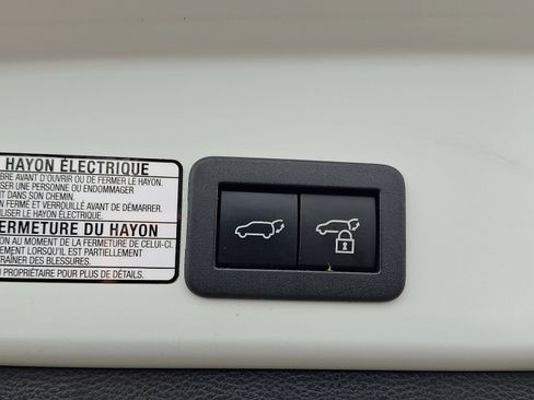 Used 2023 Toyota Corolla Cross XLE image 29