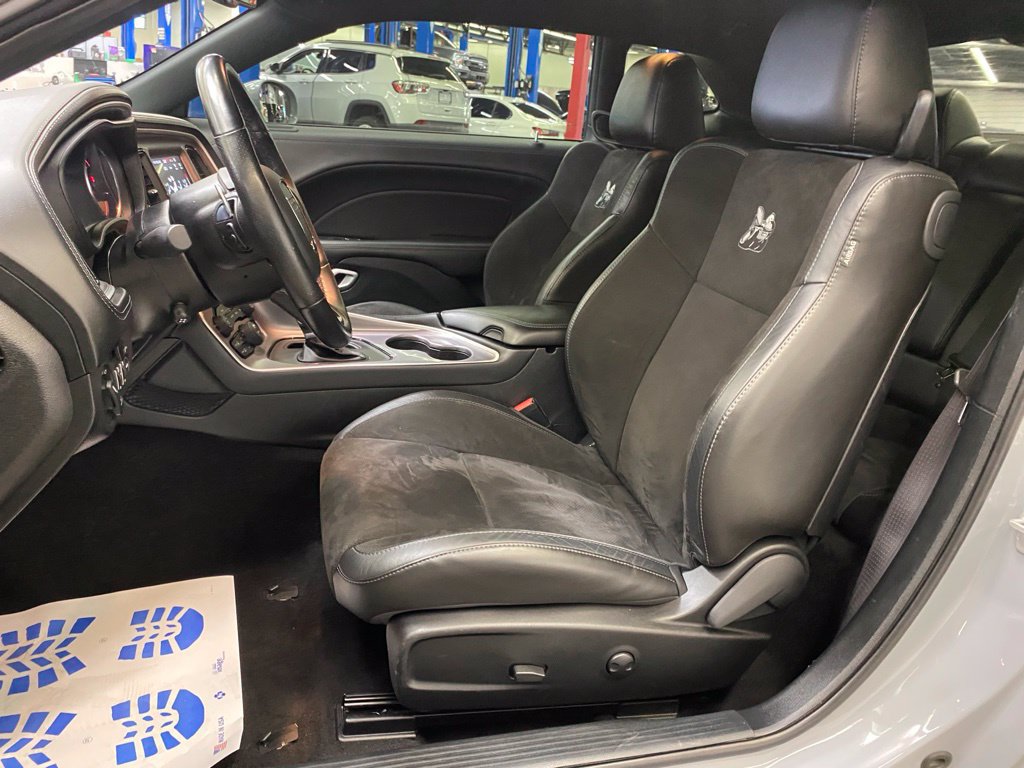 Used 2022 Dodge Challenger R/T Scat Pack w/ Plus Package RWD image 17