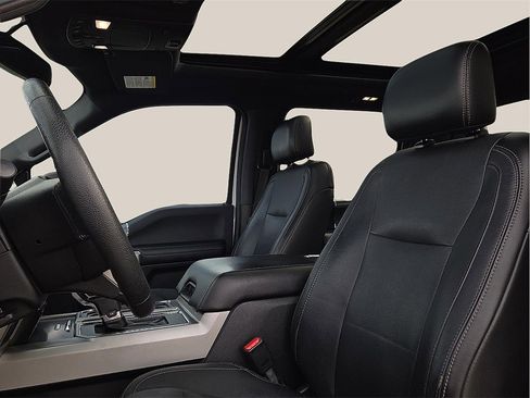 Used 2015 Ford F150 Lariat image 11