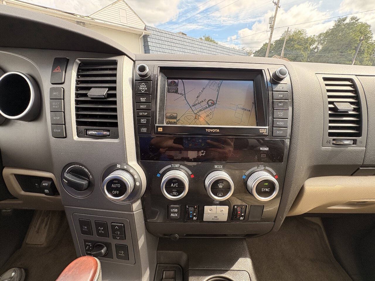 Used 2011 Toyota Sequoia Platinum AWD/4WD image 25