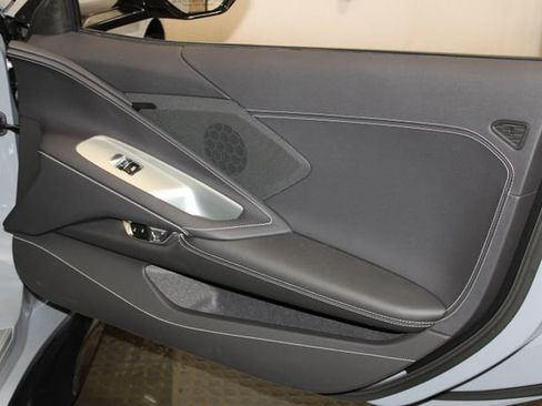 Used 2025 Chevrolet Corvette Z06 RWD image 19