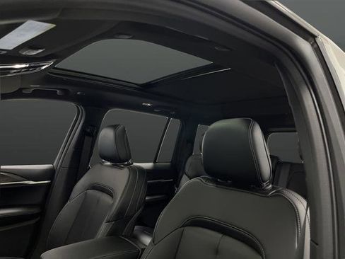 New 2025 Jeep Grand Cherokee Limited w/ Black Appearance Package image 7