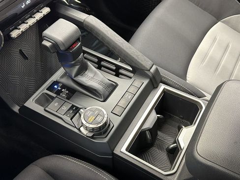 Used 2025 Toyota Tacoma TRD Off-Road image 24