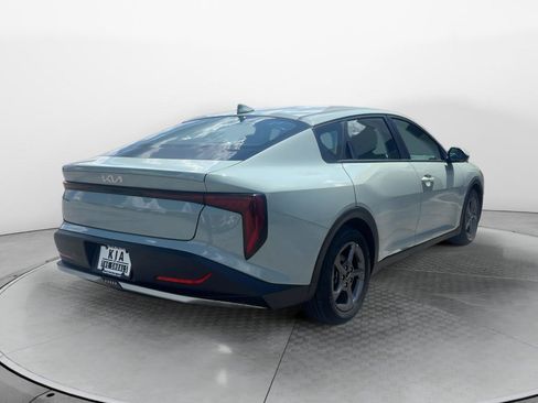 Used 2025 Kia K4 FWD image 3