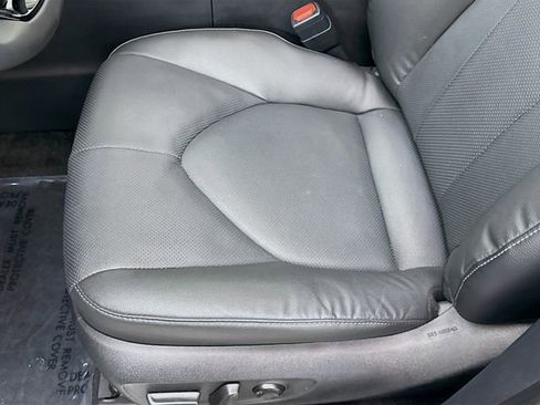 Used 2024 Toyota Grand Highlander AWD image 19